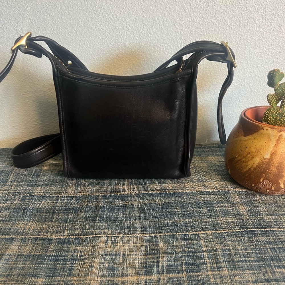 Coach Vintage Janice Black Leather Crossbody G9D-9997 | Made in USA
